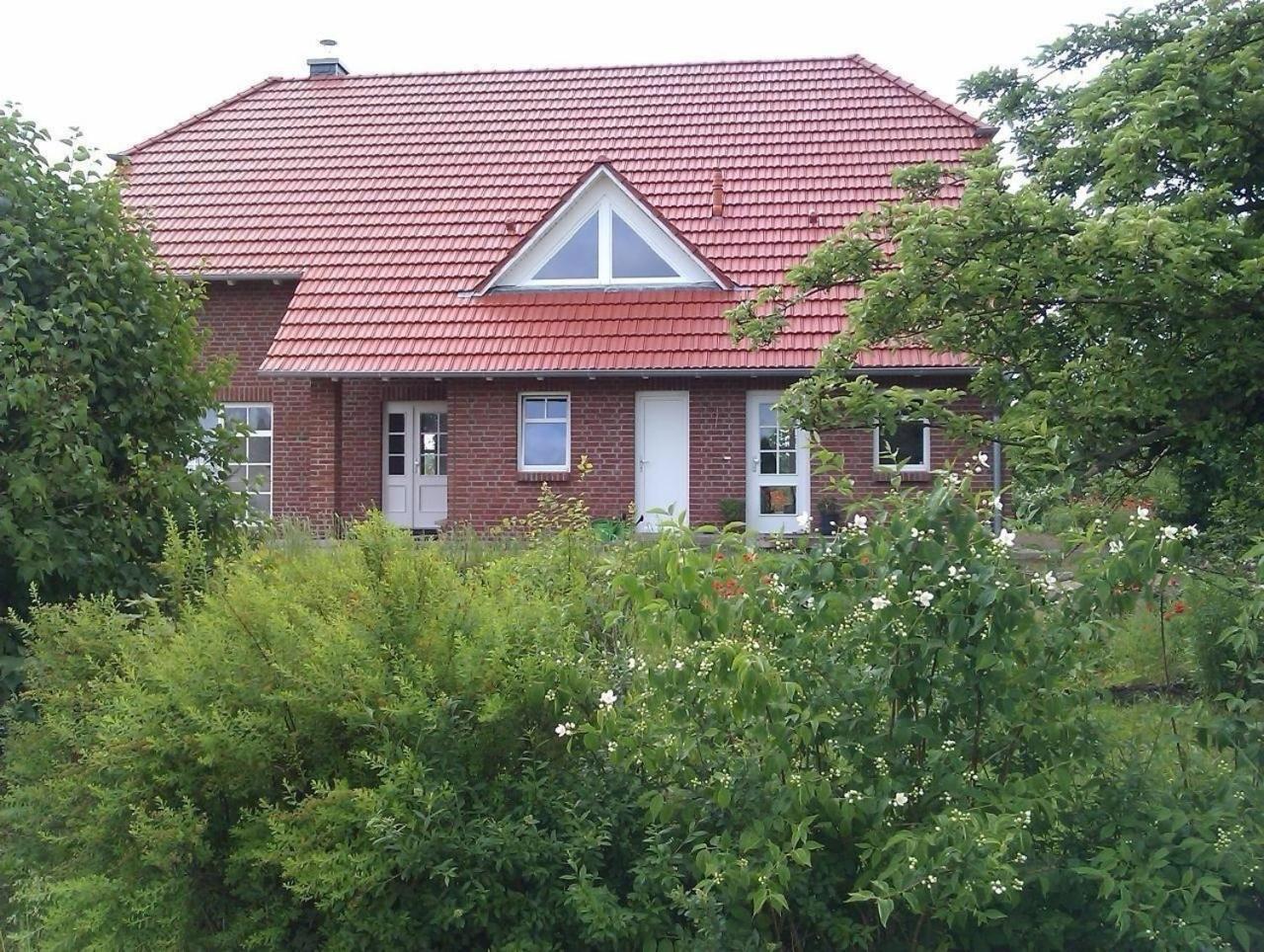 Ruhige Fewo Im Gruenen Mit Balkon, Terrasse Und Grossem Garten Apartment Sehlen ภายนอก รูปภาพ